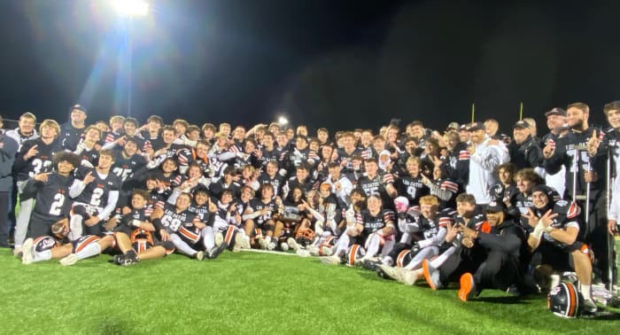About the only time Los Gatos stood still all night, celebrating 16th section title.